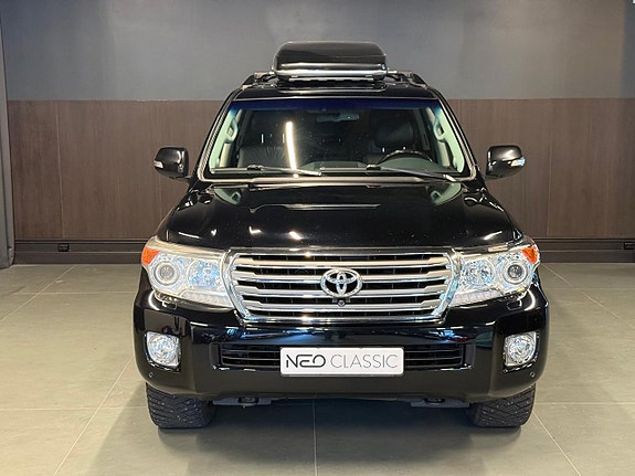Toyota Land Cruiser 3 of 30