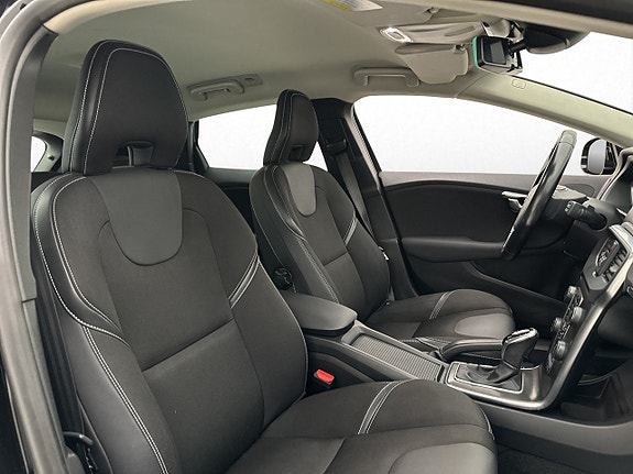 Volvo V40 22 of 27