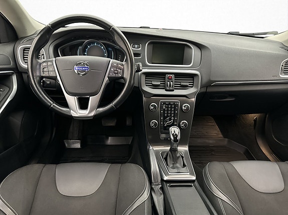 Volvo V40 14 of 27