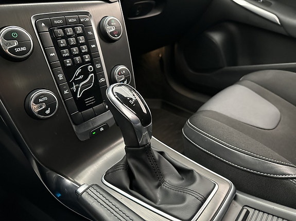 Volvo V40 20 of 27