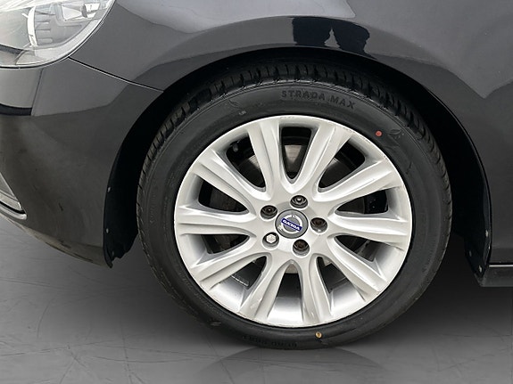Volvo V40 24 of 27
