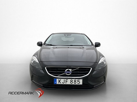 Volvo V40 2 of 27