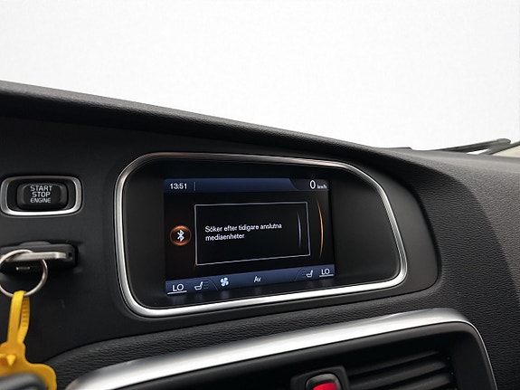 Volvo V40 18 of 27