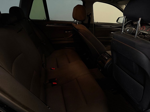 BMW 520d 13 of 15