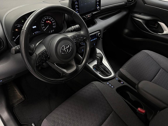 Toyota Yaris 10 of 14