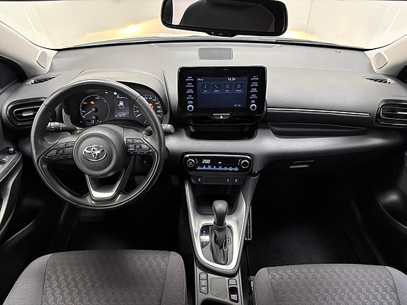 Toyota Yaris 12 of 14