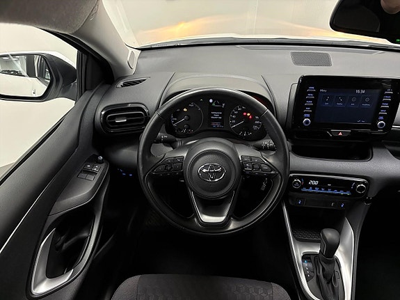Toyota Yaris 13 of 14