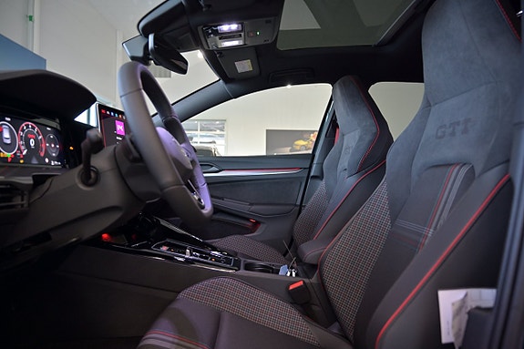 Volkswagen Golf I 22 of 27