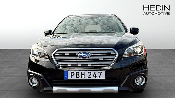 Subaru Legacy Outback 8 of 13