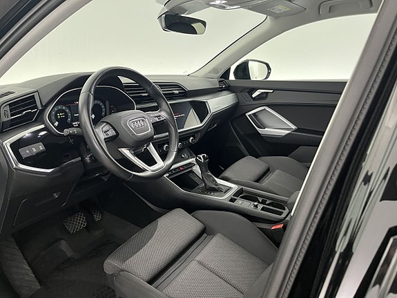 Audi Q3 15 of 23