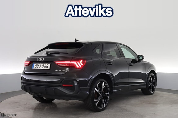 Audi Q3 3 of 23