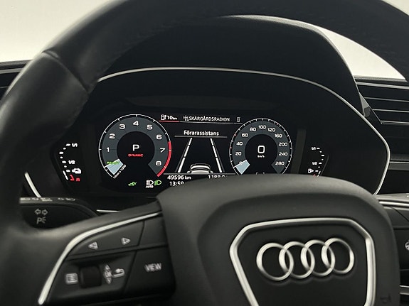 Audi Q3 9 of 23