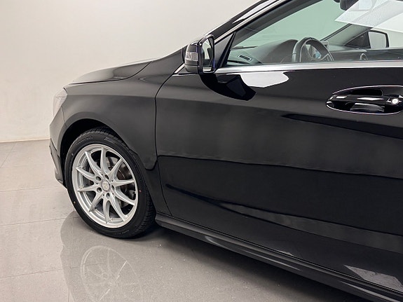 Mercedes-Benz CLA200 11 of 14