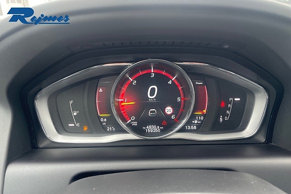 Volvo XC60 13 of 26