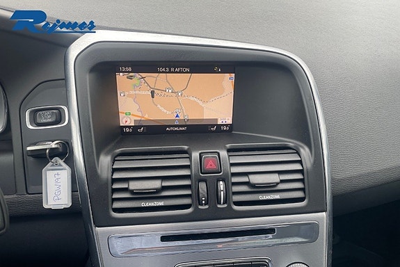 Volvo XC60 12 of 26