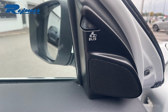 Volvo XC60 18 of 26