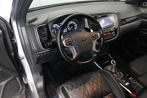 Mitsubishi Outlander 30 of 30