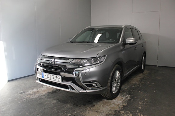 Mitsubishi Outlander 2 of 30