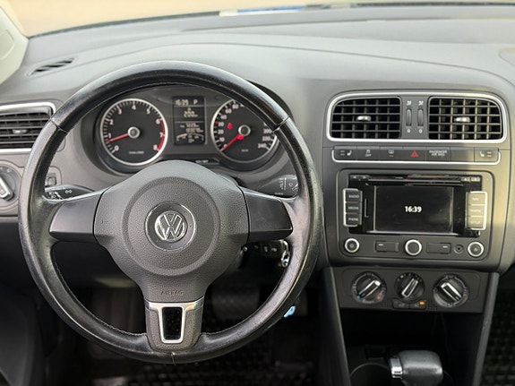 Volkswagen Polo 8 of 20