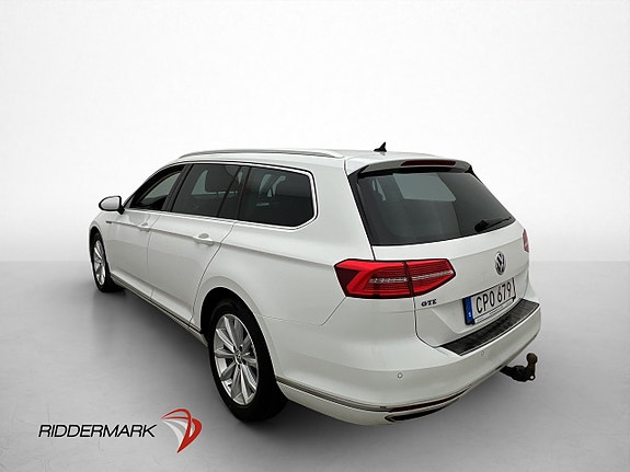 Volkswagen Passat 5 of 30