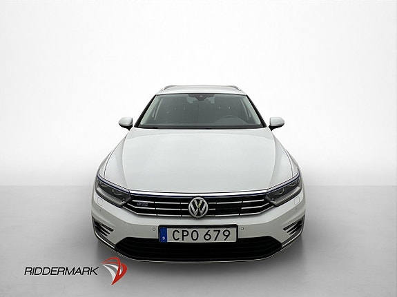 Volkswagen Passat 2 of 30
