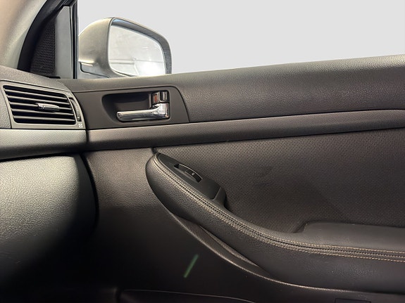Toyota Avensis 23 of 25