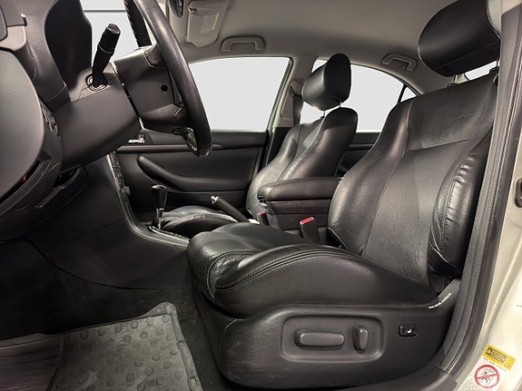 Toyota Avensis 12 of 25