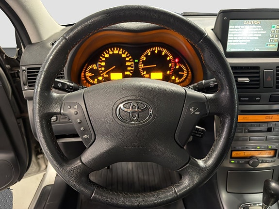 Toyota Avensis 13 of 25