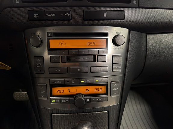 Toyota Avensis 17 of 25