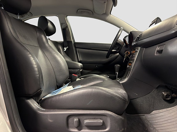 Toyota Avensis 22 of 25