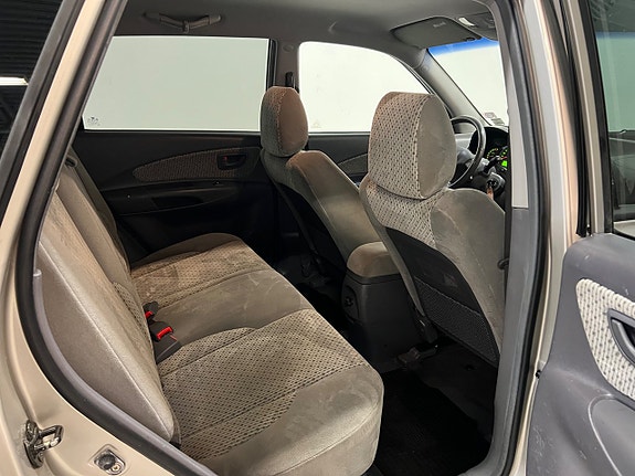 Hyundai Tucson 19 of 26