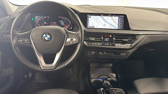 BMW 118i 16 of 26