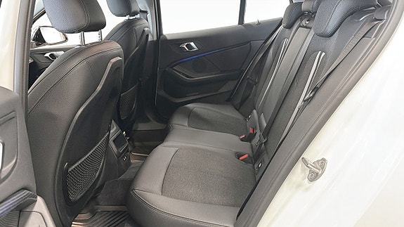 BMW 118i 11 of 26