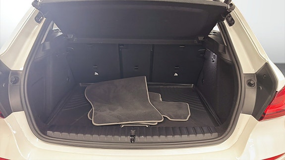 BMW 118i 9 of 26