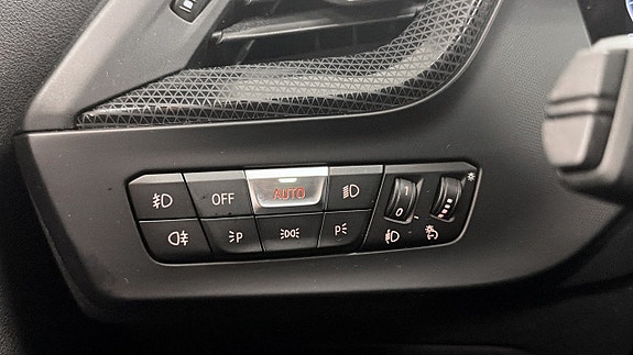 BMW 118i 25 of 26