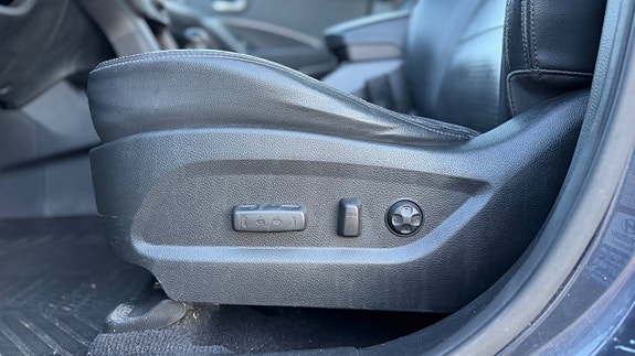 Hyundai Santa Fe 15 of 23