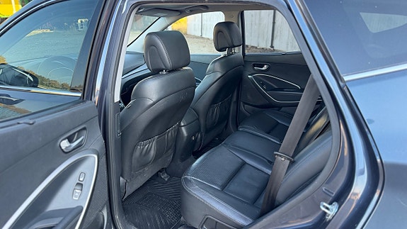Hyundai Santa Fe 9 of 23