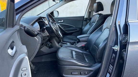Hyundai Santa Fe 8 of 23