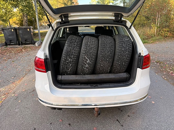 Volkswagen Passat 8 of 25