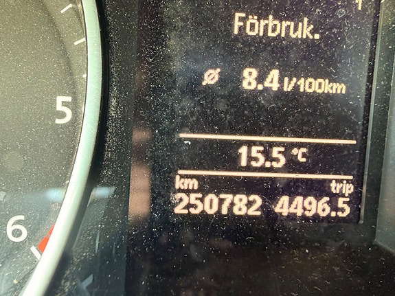 Volkswagen Passat 21 of 25