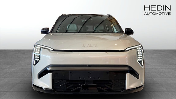 Kia EV3 8 of 19