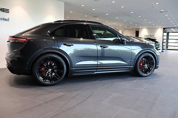 Porsche Macan GTS 6 of 19