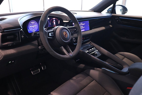Porsche Macan GTS 8 of 19