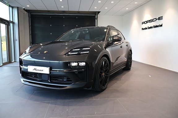 Porsche Macan GTS 2 of 19