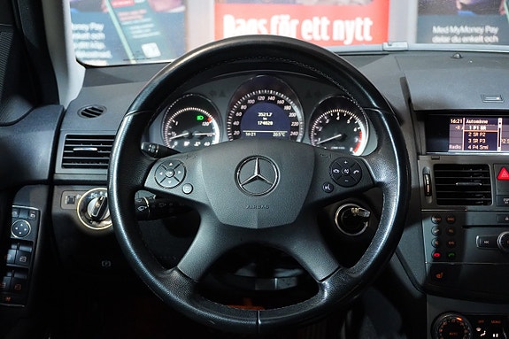 Mercedes-Benz C180 19 of 24