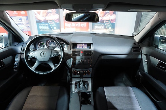 Mercedes-Benz C180 8 of 24