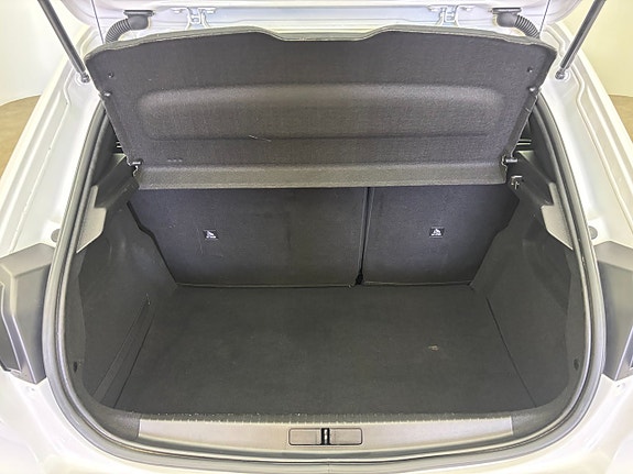 Peugeot 208 11 of 25