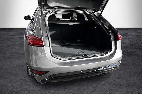Audi A6 e-tron 12 of 15