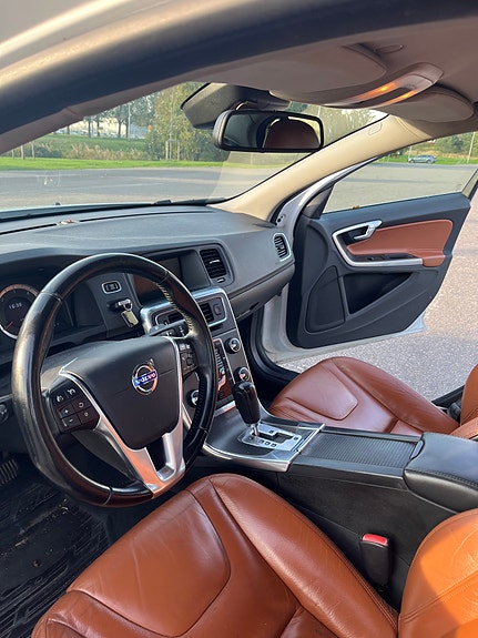 Volvo S60 5 of 5