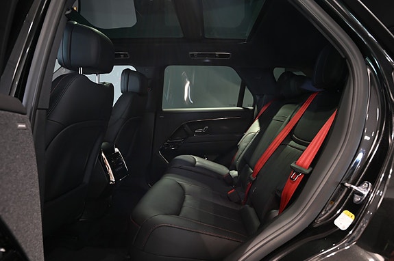 Land Rover Range Rover Sport 16 of 30